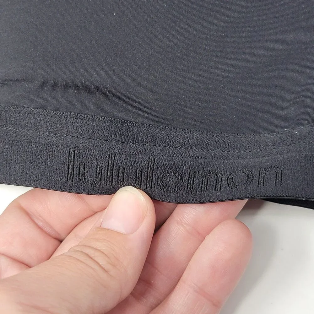 Lululemon 32B Black Criss Cross Straps‎ Back Closure Women's Bra